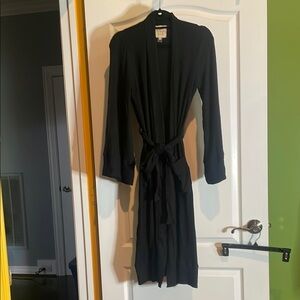 🌚Chaser long sleeve sweater black medium pit to pit 21 with pockets and belt. 🌚